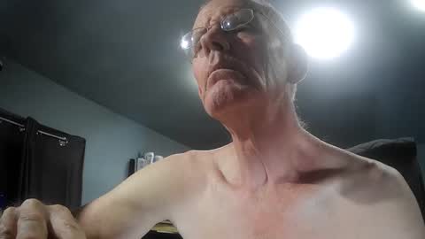 fantasyresort online show from October 12, 2025, 3:16 am