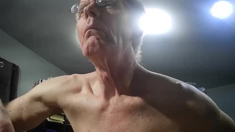 fantasyresort online show from January 14, 2026, 4:07 am