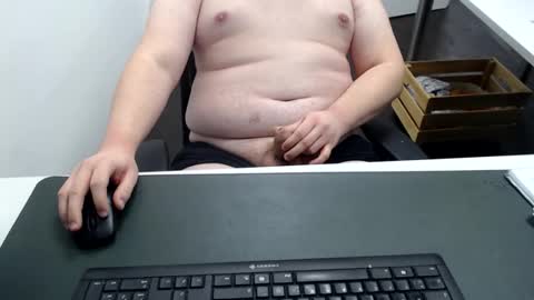 Cardi online show from November 9, 2025, 6:06 pm