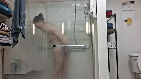 Scarlett online show from November 11, 2025, 5:02 pm