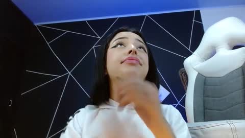 Snapshot of farichell chatting on December 22, 2024, 12:50 am fari online show from December 22, 2024, 12:50 am