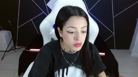 Snapshot of farichell chatting on February 10, 2025, 9:36 pm fari online show from February 10, 2025, 9:36 pm