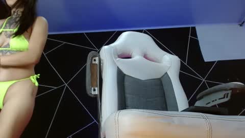 Snapshot of farichell chatting on March 10, 2025, 11:49 pm fari online show from March 10, 2025, 11:49 pm