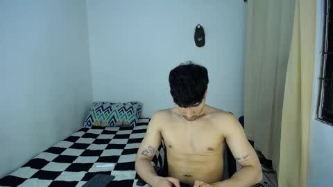 farid_24 online show from February 18, 2026, 12:50 am