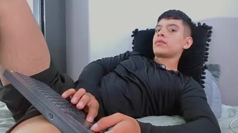 farid_jake_ online show from May 4, 2026, 9:00 pm