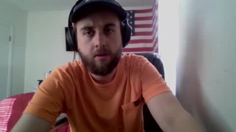 Snapshot of farmboy2398 chatting on February 19, 2025, 6:32 pm farmboy2398 online show from February 19, 2025, 6:32 pm