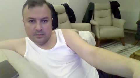 Snapshot of faryali44 chatting on April 19, 2026, 8:44 pm faryali44 online show from April 19, 2026, 8:44 pm