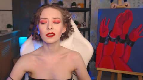 Fascinating   Eyes online show from February 11, 2026, 9:42 pm