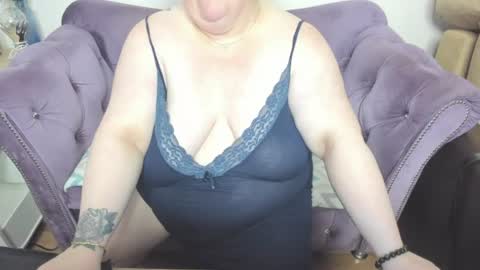 Snapshot of fashiona chatting on June 30, 2026, 9:21 am fashiona online show from June 30, 2026, 9:21 am