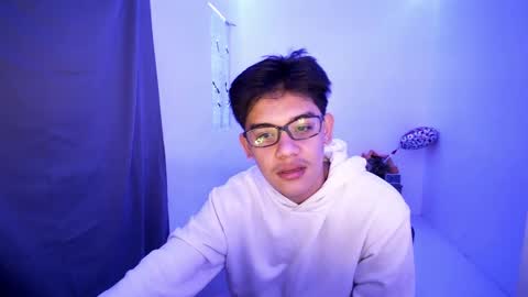 Snapshot of fastfucker_22 chatting on March 8, 2025, 4:34 am fastfucker_22 online show from March 8, 2025, 4:34 am