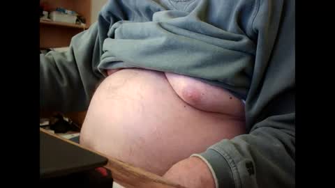 Snapshot of fatbellyitalian chatting on December 17, 2024, 8:10 pm fatbellyitalian online show from December 17, 2024, 8:10 pm