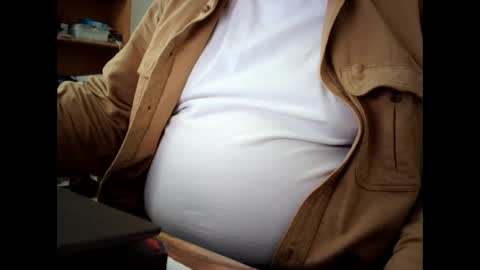 Snapshot of fatbellyitalian chatting on December 25, 2024, 7:24 pm fatbellyitalian online show from December 25, 2024, 7:24 pm