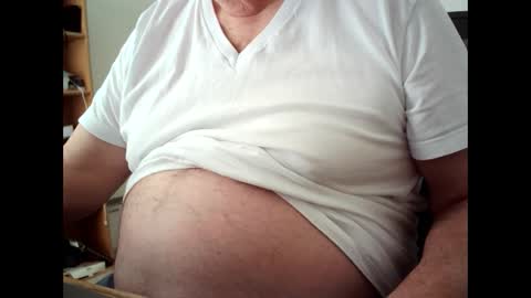 Snapshot of fatbellyitalian chatting on December 30, 2024, 3:46 pm fatbellyitalian online show from December 30, 2024, 3:46 pm