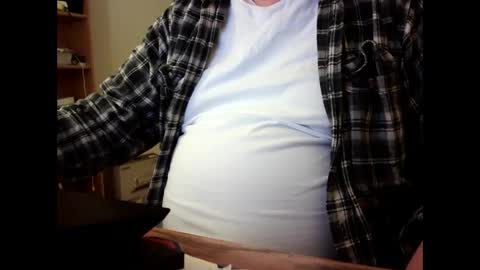 Snapshot of fatbellyitalian chatting on February 6, 2025, 9:00 am fatbellyitalian online show from February 6, 2025, 9:00 am