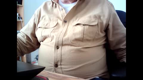 Snapshot of fatbellyitalian chatting on March 7, 2025, 5:17 pm fatbellyitalian online show from March 7, 2025, 5:17 pm