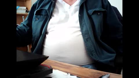 Snapshot of fatbellyitalian chatting on March 12, 2025, 7:59 pm fatbellyitalian online show from March 12, 2025, 7:59 pm