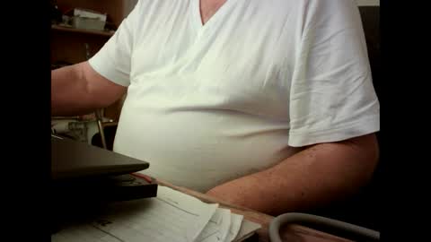 Snapshot of fatbellyitalian chatting on September 15, 2025, 10:04 am fatbellyitalian online show from September 15, 2025, 10:04 am