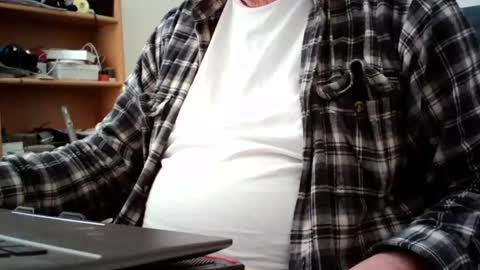 Snapshot of fatbellyitalian chatting on November 7, 2025, 3:45 pm fatbellyitalian online show from November 7, 2025, 3:45 pm