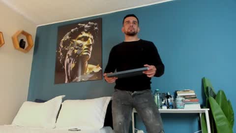 M A T  T E O online show from December 4, 2024, 8:18 pm