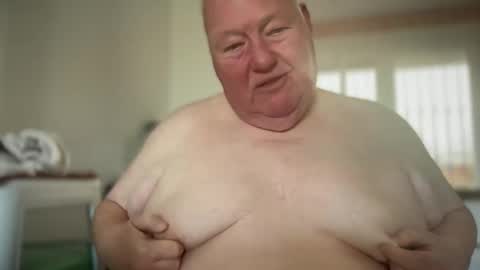 fatslutcutey online show from December 2, 2024, 1:13 pm