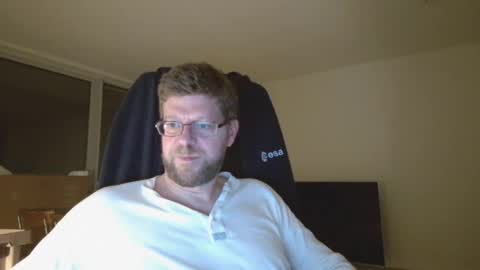 Snapshot of fattenmenow chatting on April 17, 2026, 11:52 pm fattenmenow online show from April 17, 2026, 11:52 pm