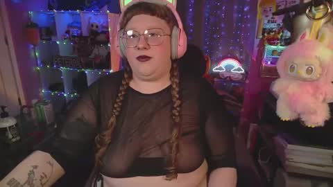 Snapshot of fatveronica chatting on February 23, 2026, 10:40 pm FatVeronica online show from February 23, 2026, 10:40 pm