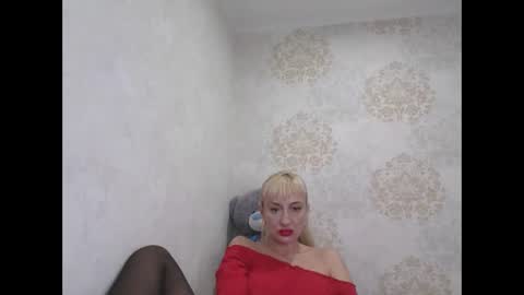 Snapshot of favorite_angel chatting on January 18, 2025, 2:03 am favorite_angel online show from January 18, 2025, 2:03 am