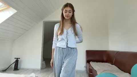 Emily online show from July 14, 2026, 1:50 pm