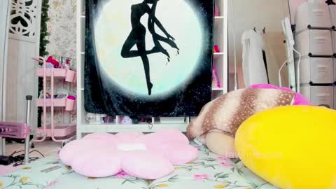 Snapshot of fawnmoonx chatting on February 8, 2025, 7:37 am fawnmoonx online show from February 8, 2025, 7:37 am