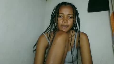 fayence09 online show from October 3, 2025, 7:22 pm