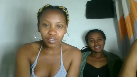 fayence09 online show from October 6, 2025, 10:18 pm