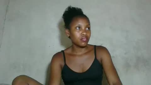 fayence09 online show from December 4, 2025, 12:03 pm