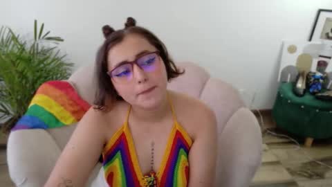 Snapshot of feelina_firesoul chatting on October 16, 2025, 6:09 pm Feelena online show from October 16, 2025, 6:09 pm