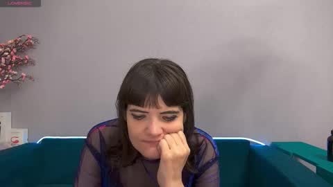 Laura online show from October 1, 2025, 8:31 am