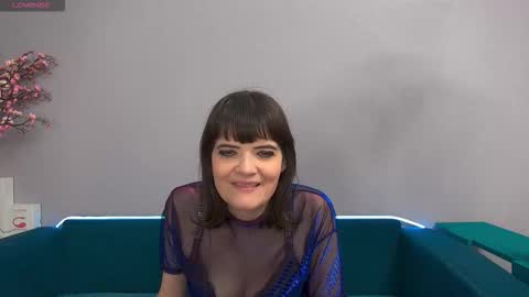 Laura online show from October 5, 2025, 11:13 pm