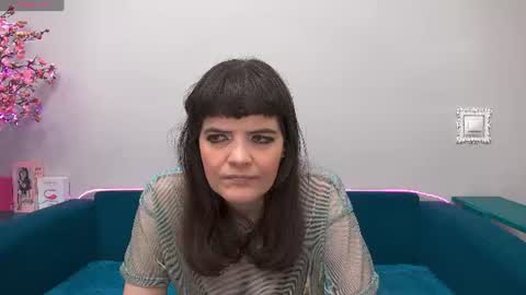 Laura online show from July 4, 2026, 12:06 am