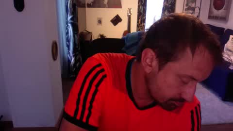 Snapshot of feetkissboy chatting on September 20, 2025, 6:47 am feetkissboy online show from September 20, 2025, 6:47 am