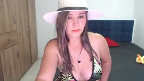 FeliciaGold online show from June 22, 2026, 12:02 am