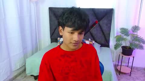 Snapshot of feliix18 chatting on September 19, 2025, 8:31 pm Felix online show from September 19, 2025, 8:31 pm