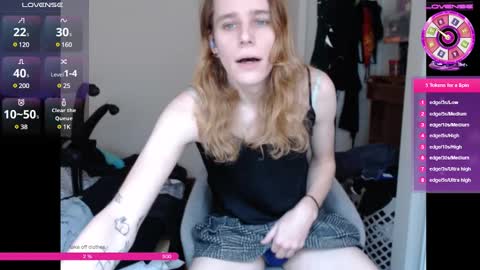 Snapshot of feliskatusgirl chatting on December 27, 2024, 5:59 pm Terra online show from December 27, 2024, 5:59 pm