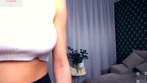 Hello im Nova online show from November 10, 2025, 4:22 am