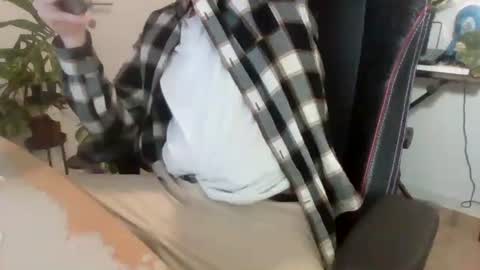 fem_alice_louis_dom online show from November 11, 2025, 6:52 pm