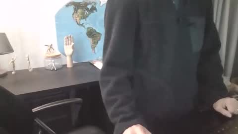 Snapshot of femdomsubby chatting on October 31, 2025, 6:47 am femdomsubby online show from October 31, 2025, 6:47 am