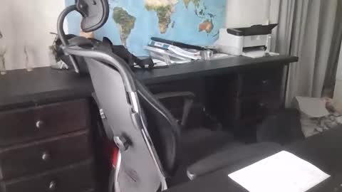 Snapshot of femdomsubby chatting on November 3, 2025, 6:25 am femdomsubby online show from November 3, 2025, 6:25 am