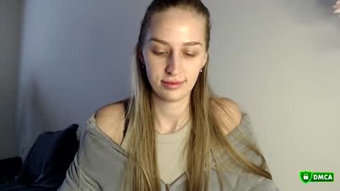 Femke online show from November 2, 2025, 11:23 am