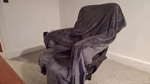 Fenrille online show from February 27, 2026, 2:44 am