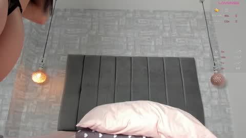  Fernanda Luna  online show from March 5, 2025, 12:33 pm