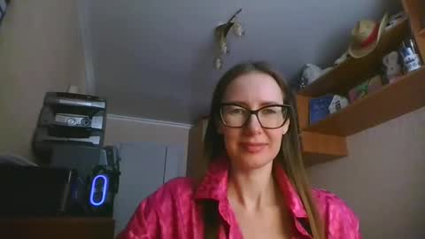 Snapshot of feraliss chatting on January 18, 2026, 10:41 am feraliss online show from January 18, 2026, 10:41 am