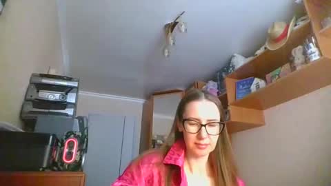 Snapshot of feraliss chatting on January 19, 2026, 11:03 am feraliss online show from January 19, 2026, 11:03 am