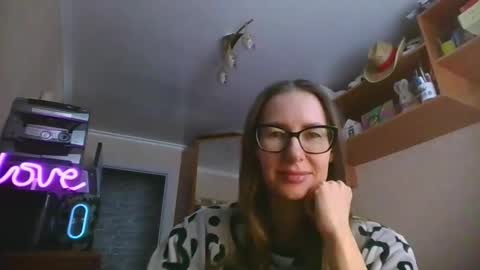 Snapshot of feraliss chatting on February 6, 2026, 10:51 am feraliss online show from February 6, 2026, 10:51 am